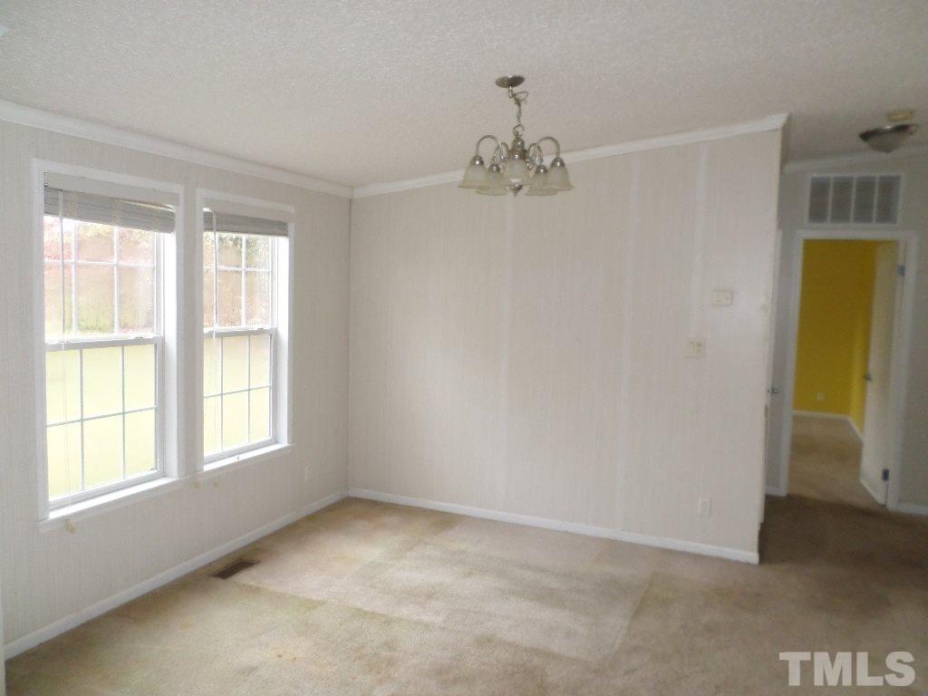 2198 Meadow Ridge Road Burlington, NC 27217 - Photo 5 of 24 Gallery Image 5