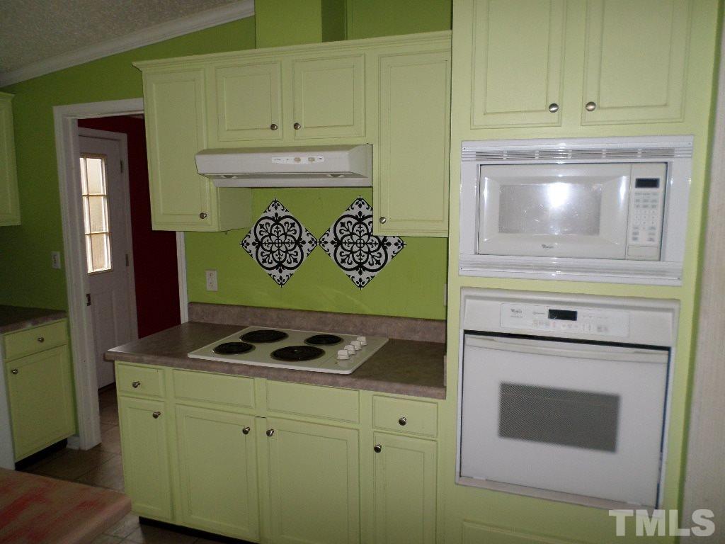 2198 Meadow Ridge Road Burlington, NC 27217 - Photo 9 of 24 Gallery Image 9