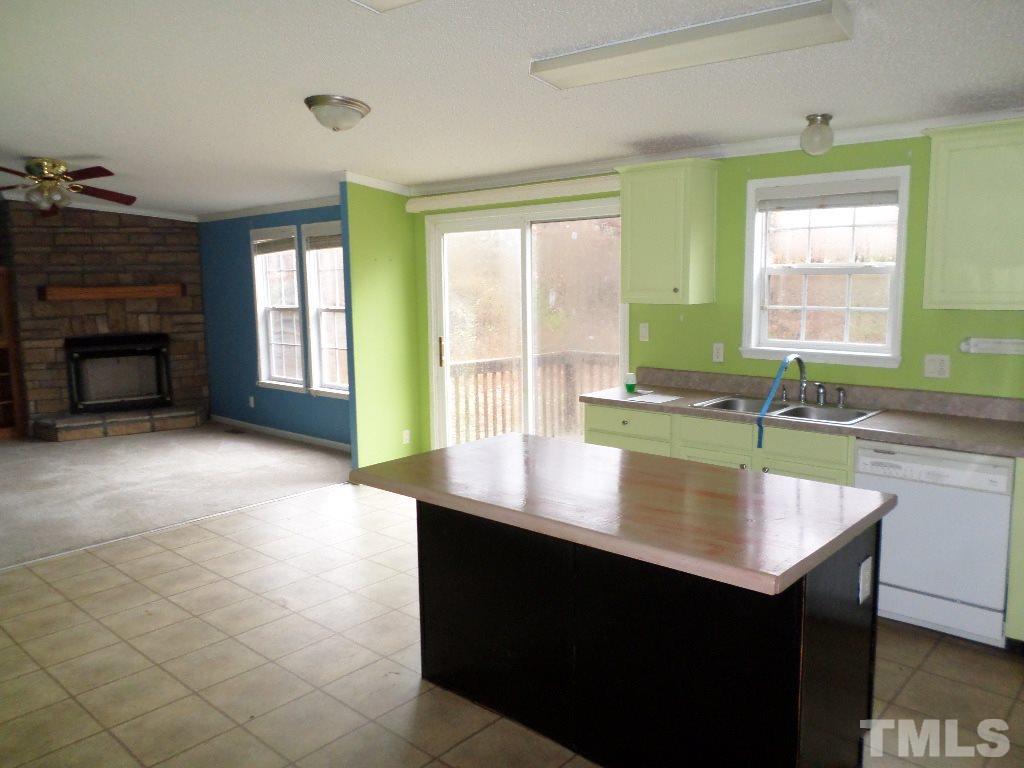 2198 Meadow Ridge Road Burlington, NC 27217 - Photo 10 of 24 Gallery Image 10