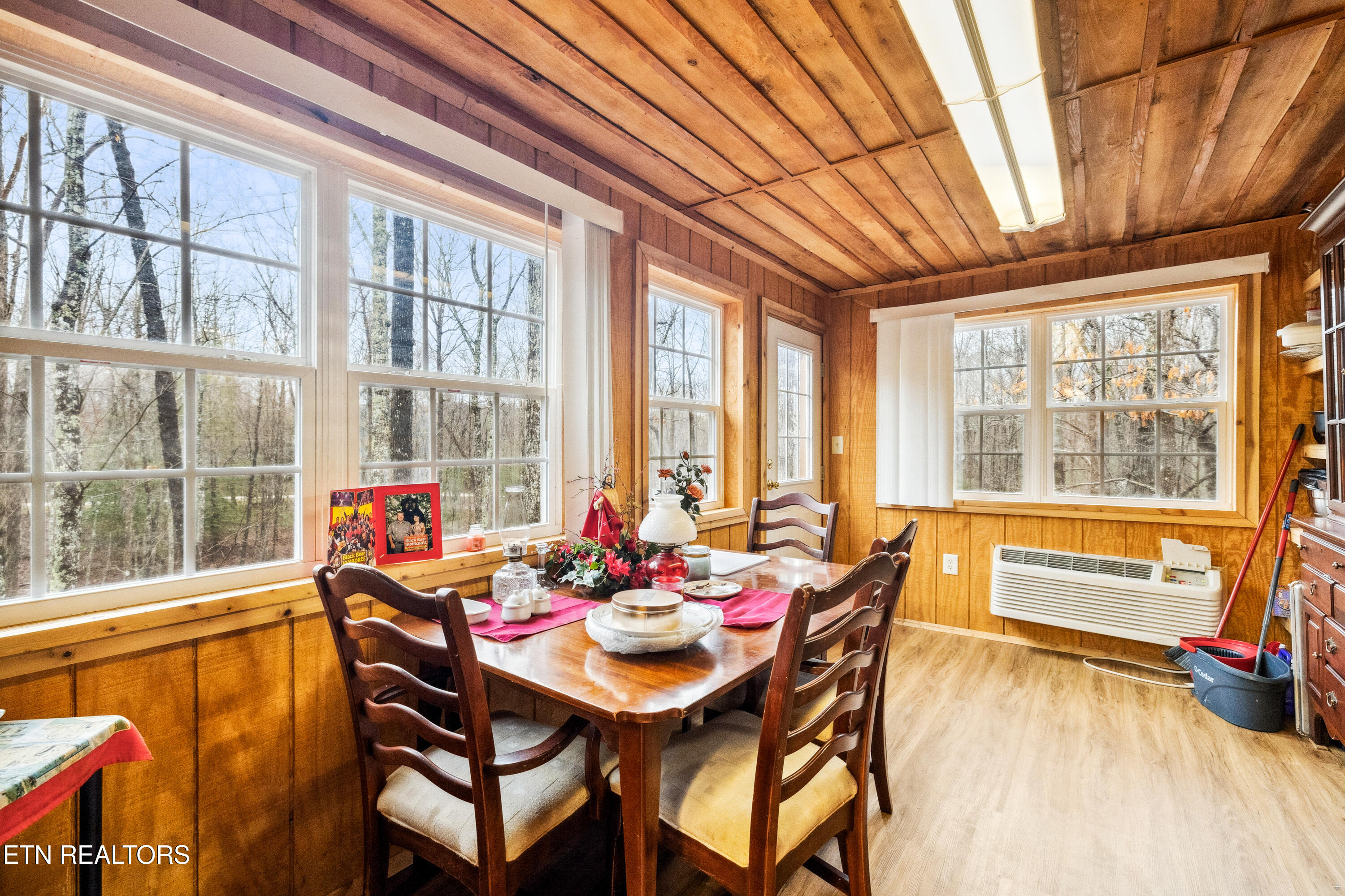 930 Wilderness Trail Oneida, TN 37841 - Photo 13 of 31 Positive Perceptions-13