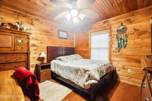$434,900 | 930 Wilderness Trail, Oneida, TN 37841