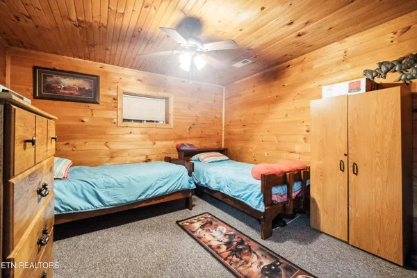 $434,900 | 930 Wilderness Trail, Oneida, TN 37841