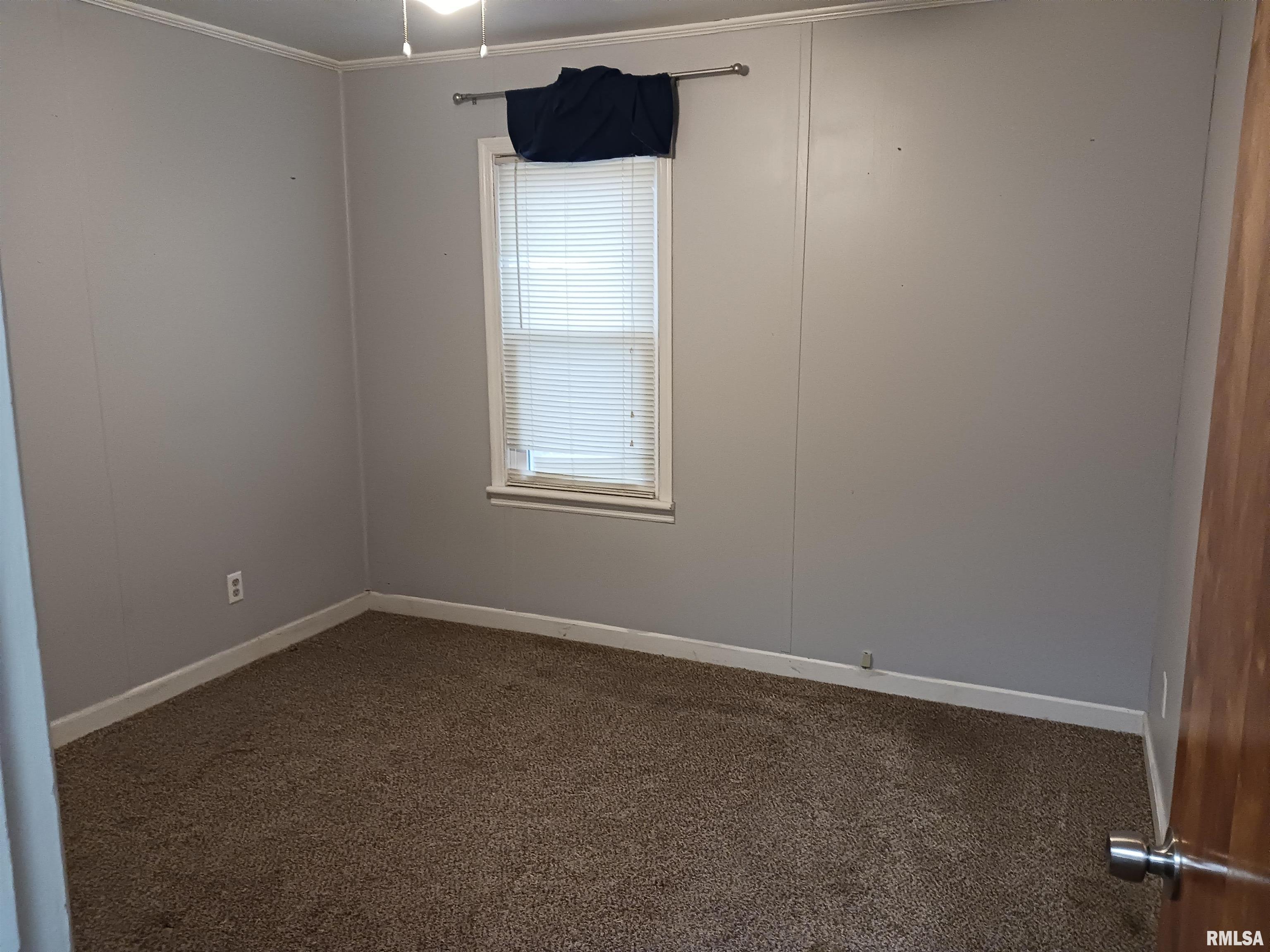 1914 West Richwoods Boulevard Peoria, IL 61604 - Photo 5 of 11