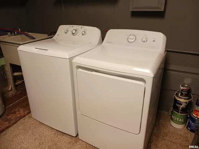 $1,250 | 1914 West Richwoods Boulevard, Peoria, IL 61604