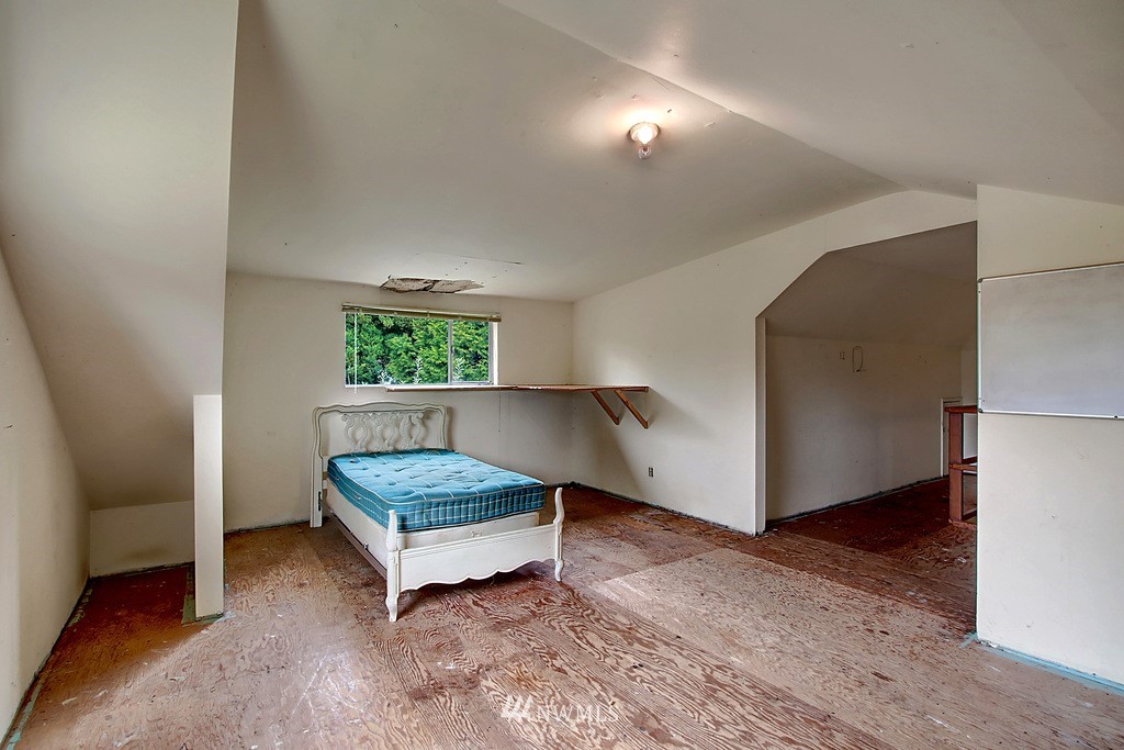 10210 Northeast 189th Street Bothell, WA 98011 - Photo 14 of 18 Gallery Image 14