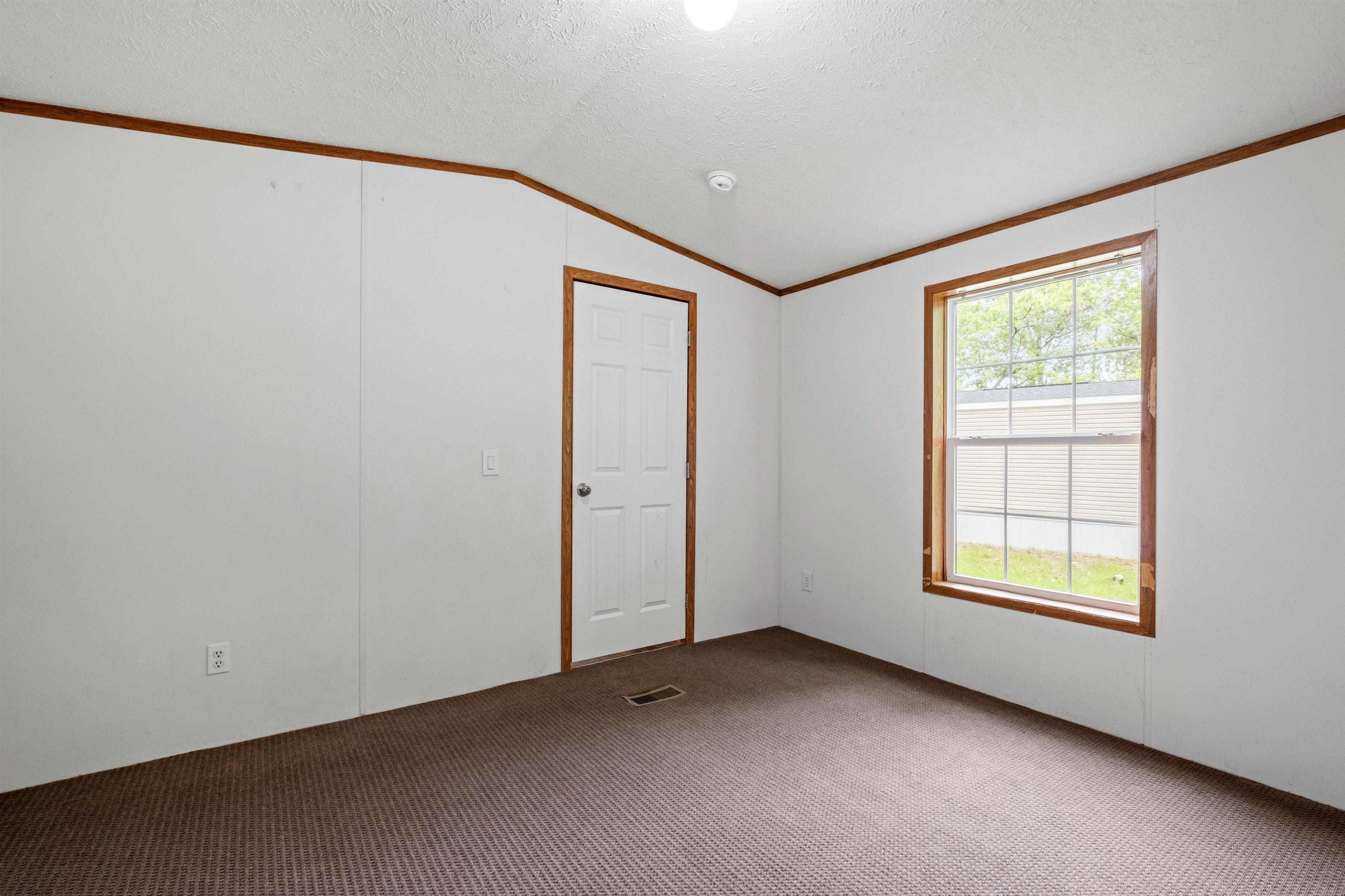 15 Trailer Park Road Haverhill, NH 03785 - Photo 17 of 37