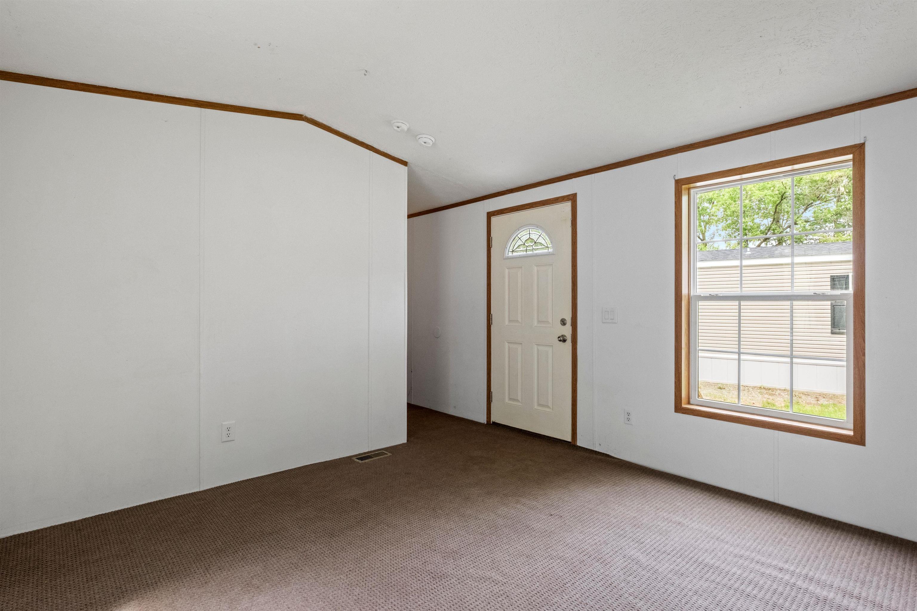 15 Trailer Park Road Haverhill, NH 03785 - Photo 6 of 37