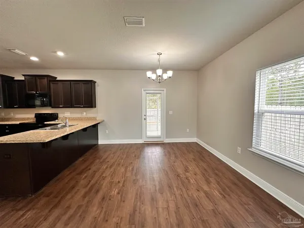 $2,600 | 8600 Bucklebury Drive, Pensacola, FL 32507