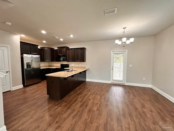 $2,600 | 8600 Bucklebury Drive, Pensacola, FL 32507