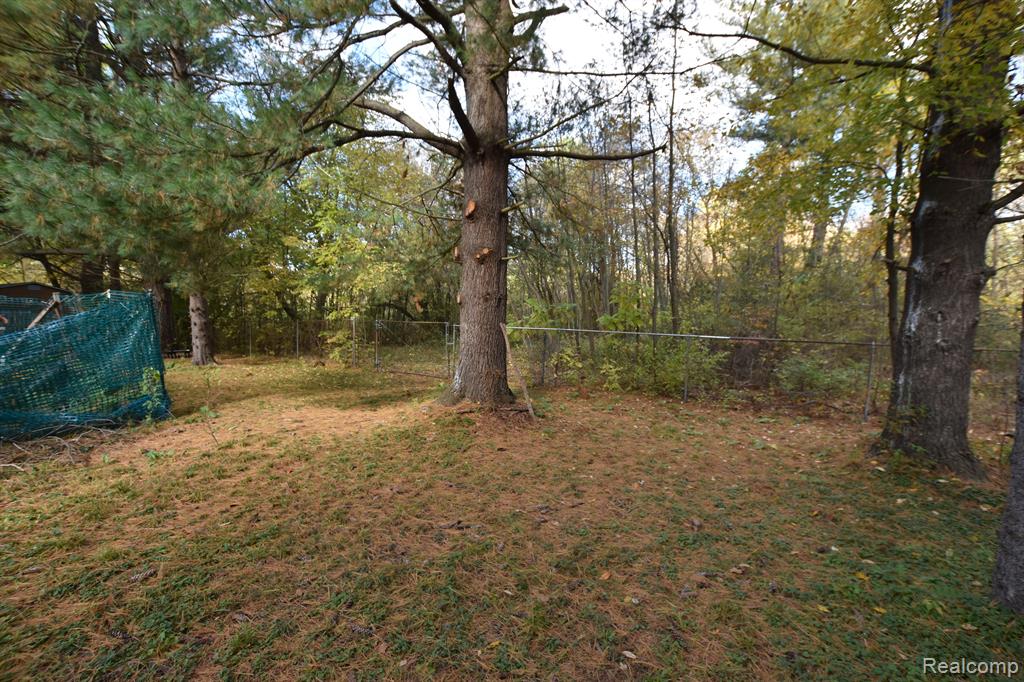 8075 Davison Road Davison, MI 48423 - Photo 26 of 27
