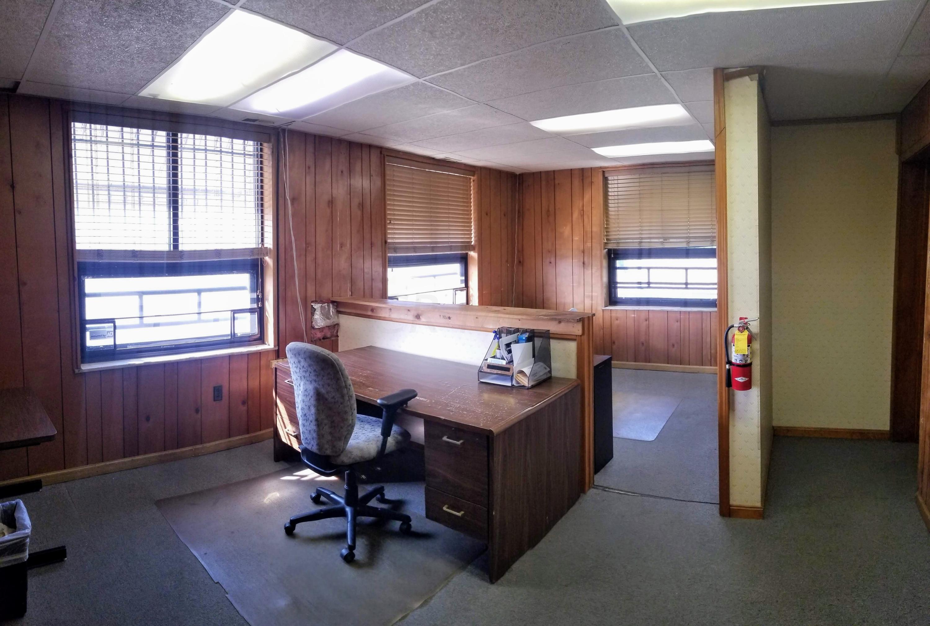 2170 Eakin Road Columbus, OH 43223 - Photo 7 of 12 20191002_111933