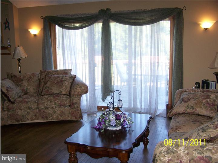 12 Nice Road Thornton, PA 19373 - Photo 8 of 16 Living Room