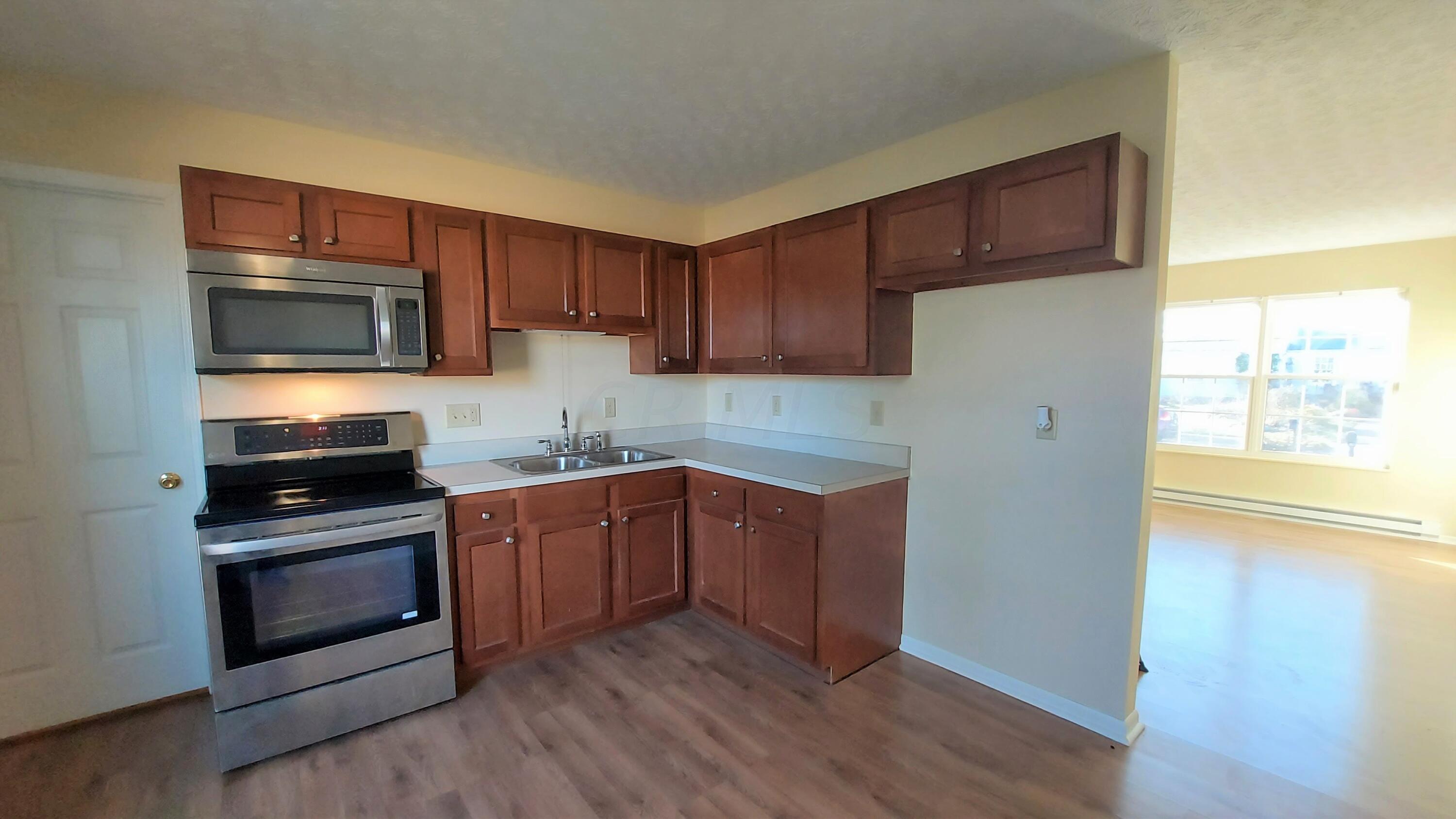 124 Blendon Road West Jefferson, OH 43162 - Photo 4 of 10 Kitchen