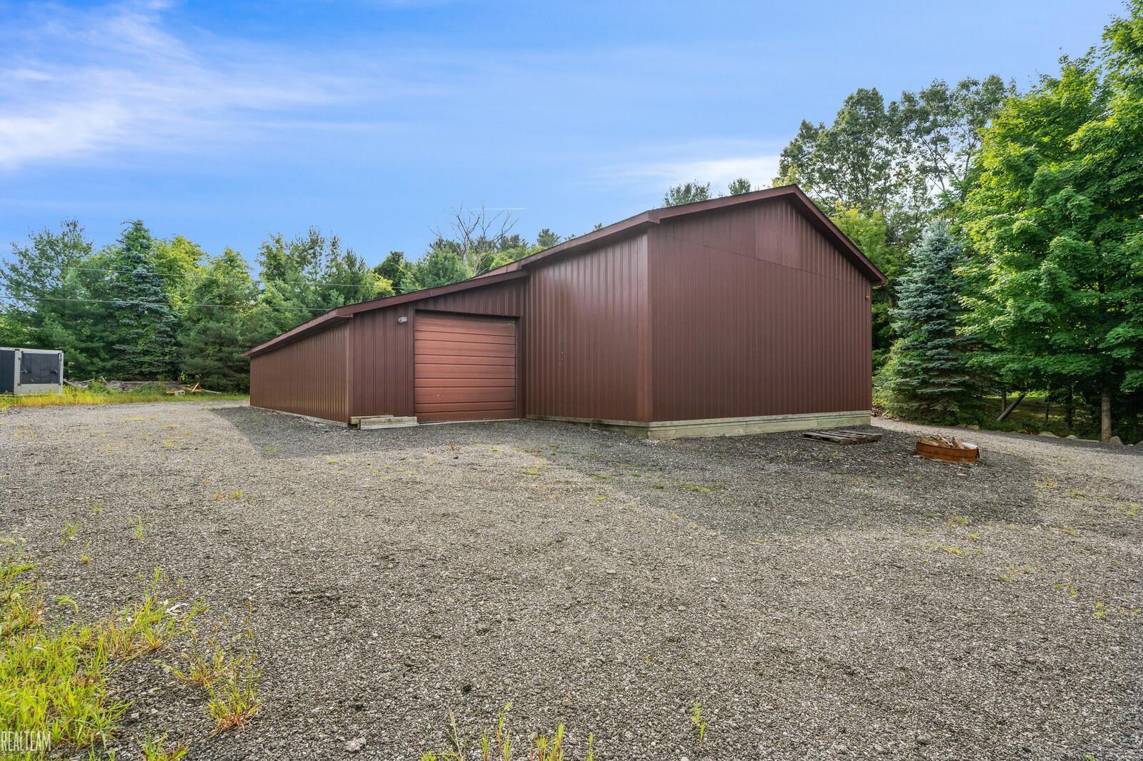 70582 Campground Road Romeo, MI 48065 - Photo 44 of 50 50088418-43.JPG