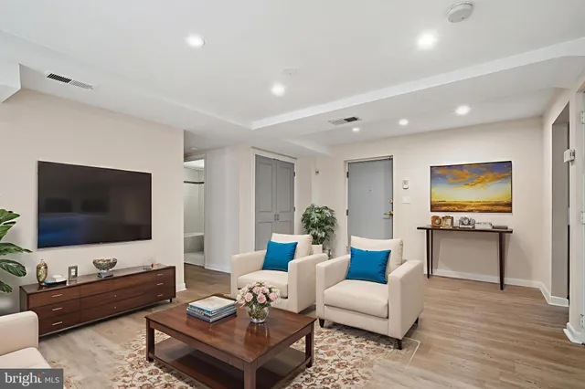 $2,550 | 2633 Adams Mill Road Northwest, Unit B4, Washington, DC 20009