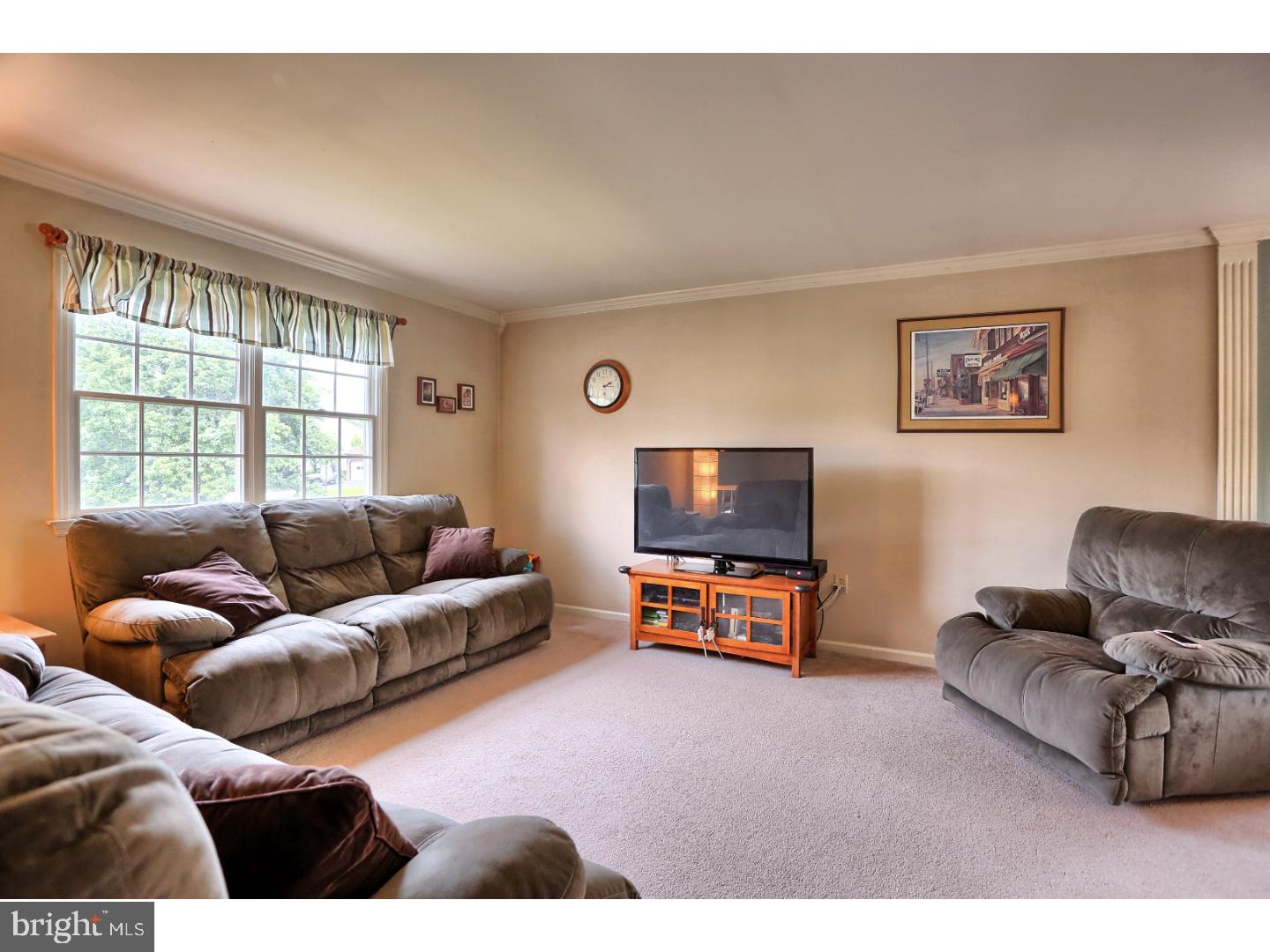 4728 Alisan Road Reading, PA 19606 - Photo 3 of 25 Gallery Image 3