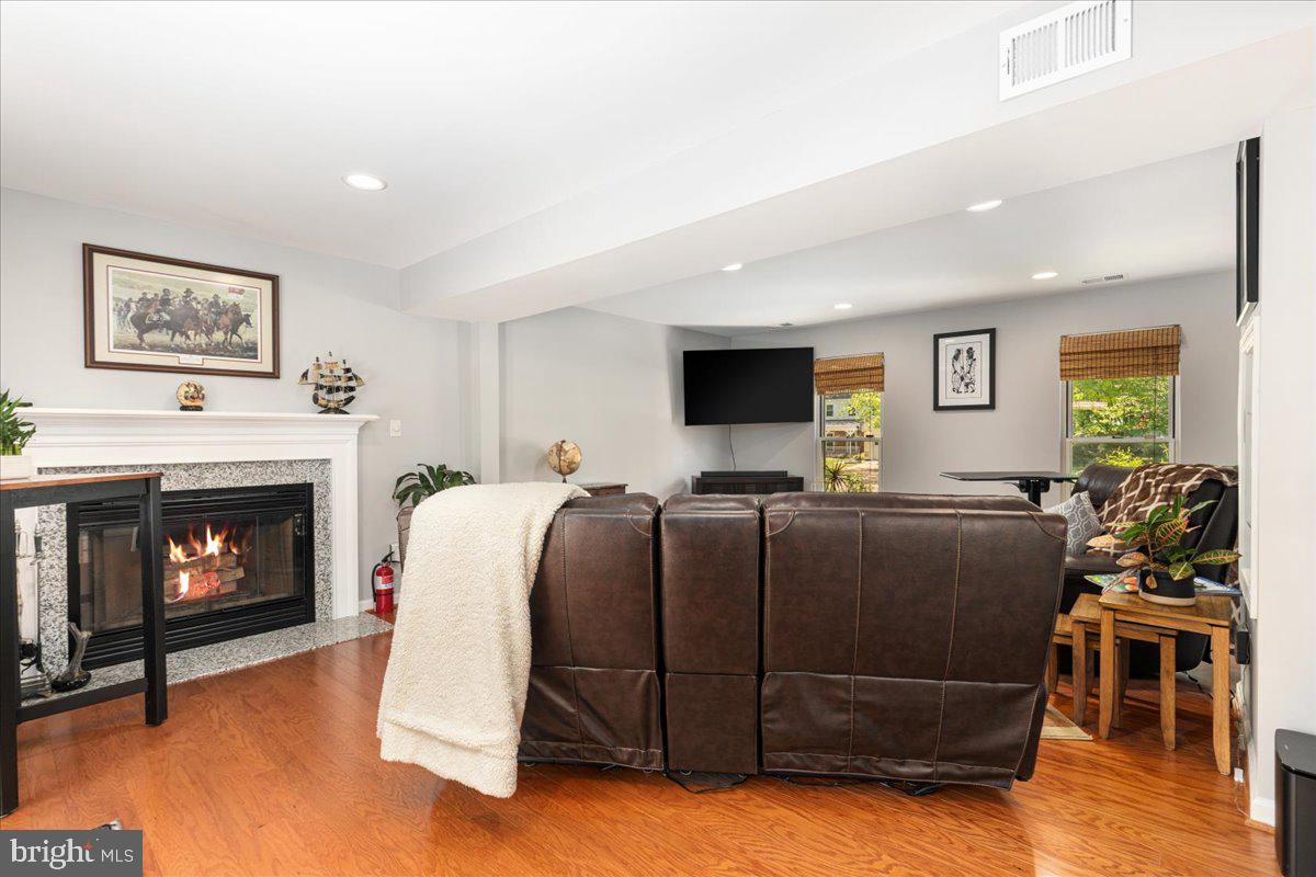 5515 Dunsmore Road Alexandria, VA 22315 - Photo 12 of 40 Gallery Image 12