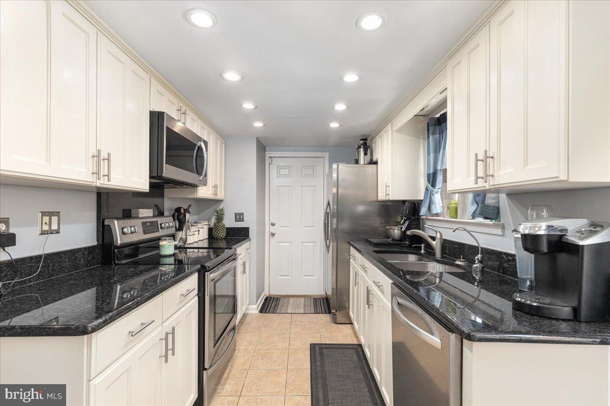 5515 Dunsmore Road Alexandria, VA 22315 - Photo 15 of 40 Gallery Image 15