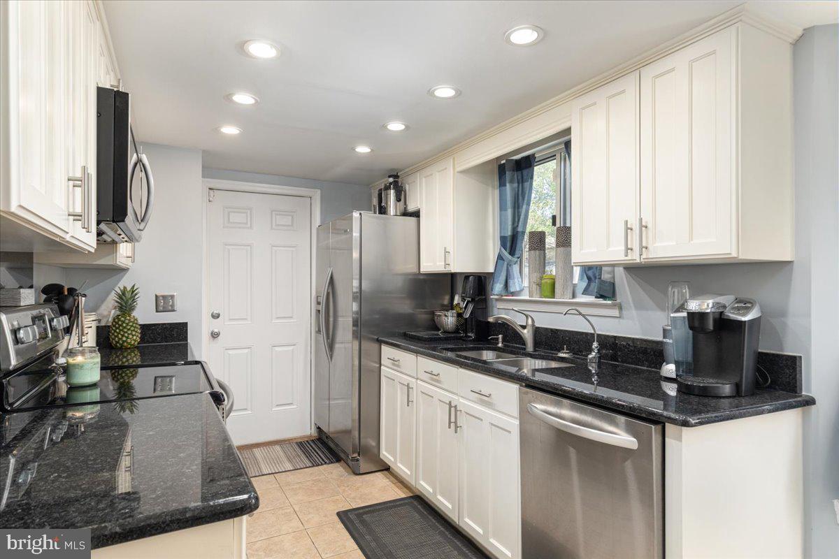 5515 Dunsmore Road Alexandria, VA 22315 - Photo 16 of 40 Gallery Image 16