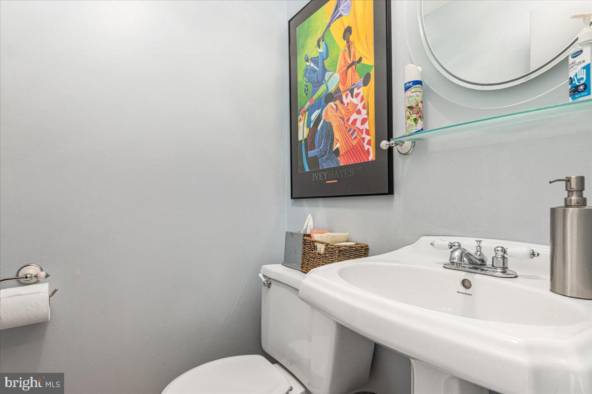 5515 Dunsmore Road Alexandria, VA 22315 - Photo 18 of 40 Gallery Image 18