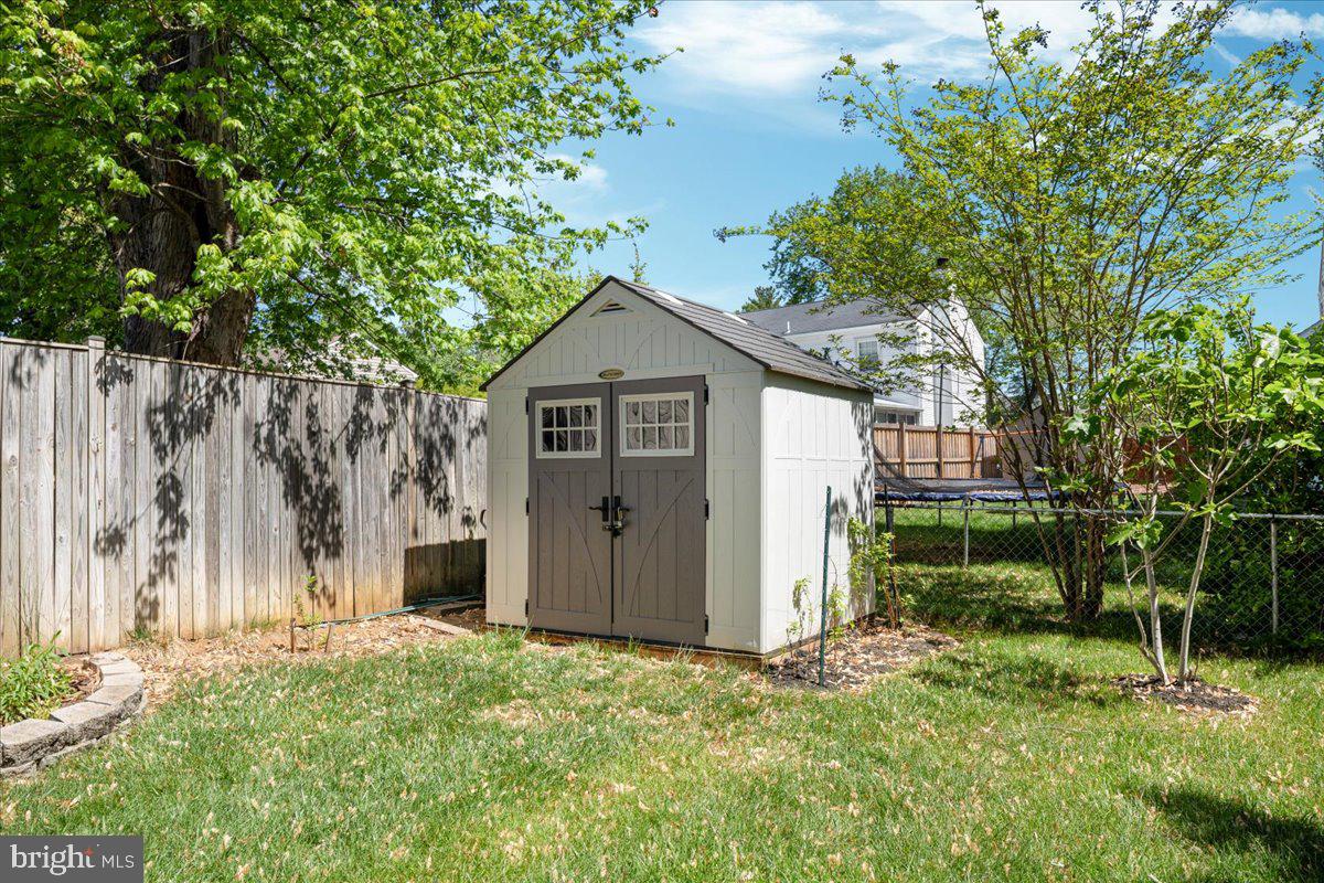 5515 Dunsmore Road Alexandria, VA 22315 - Photo 39 of 40 Gallery Image 39