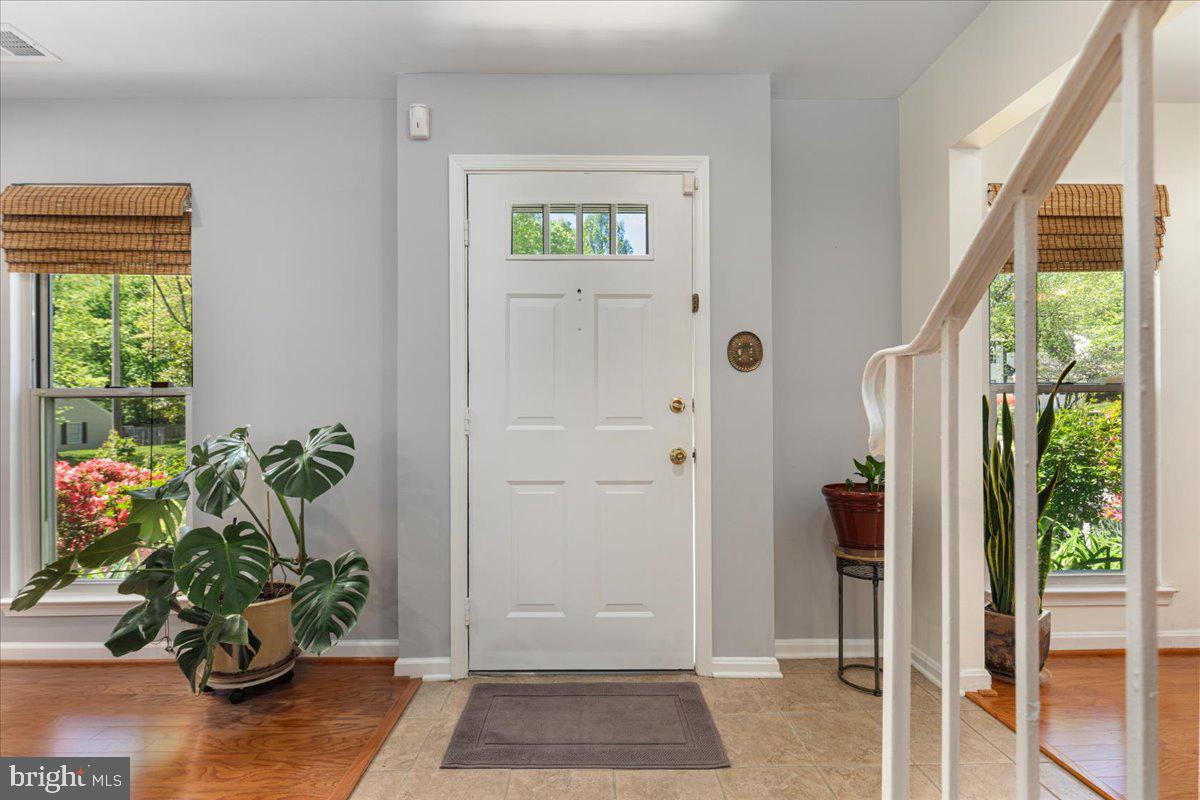 5515 Dunsmore Road Alexandria, VA 22315 - Photo 8 of 40 Gallery Image 8