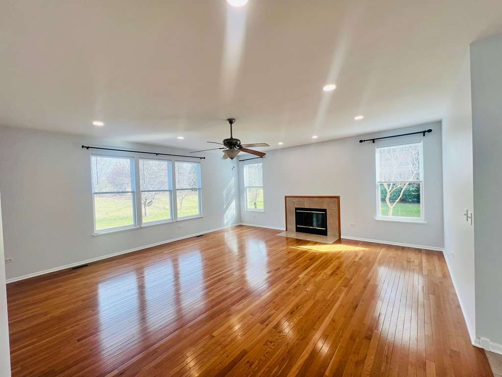 5 Player Court Bolingbrook, IL 60490 - Photo 7 of 42
