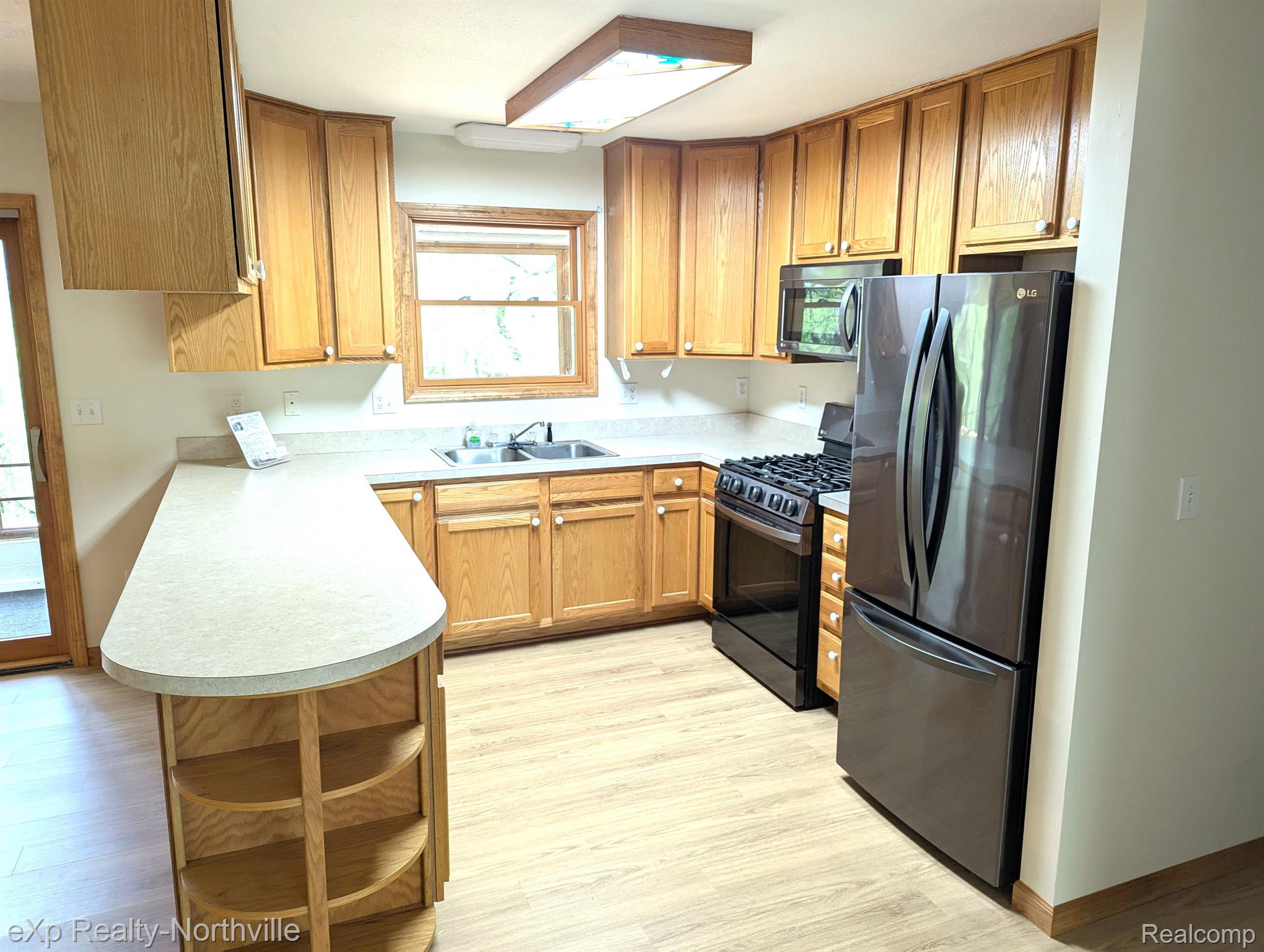 5995 Seymour Road Jackson, MI 49201 - Photo 5 of 43 Gallery Image 5