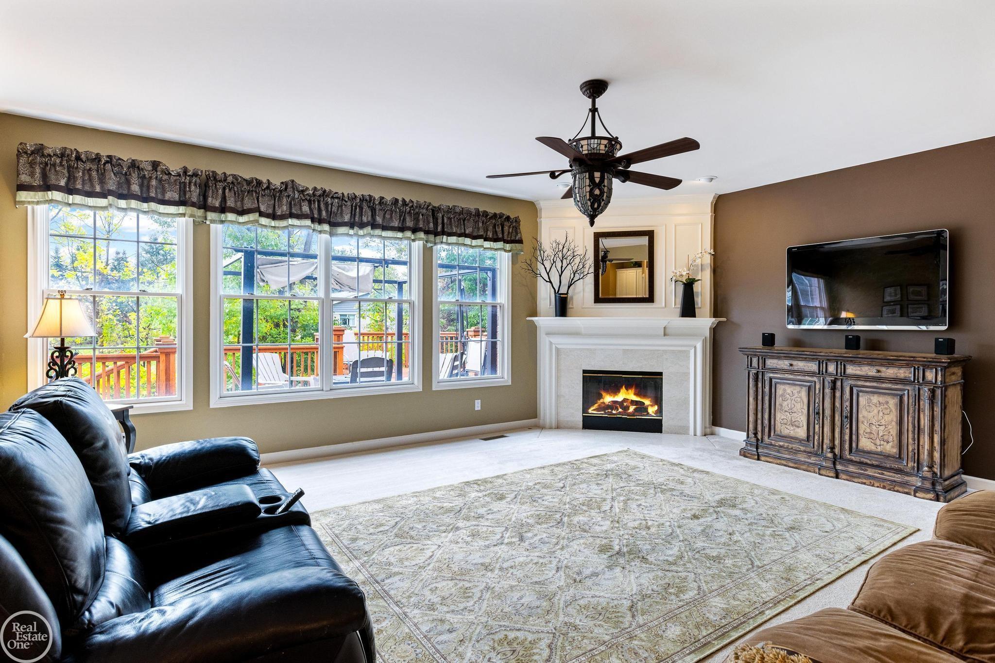 2457 Andover Boulevard Rochester, MI 48306 - Photo 11 of 74 50127734-10.JPG