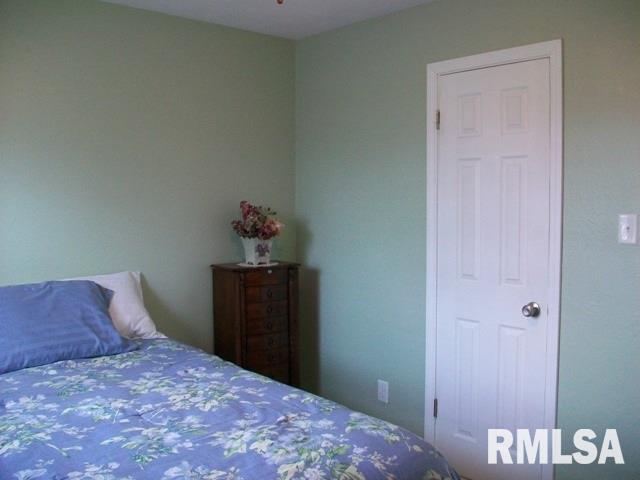 230 Harvester Road Canton, IL 61520 - Photo 18 of 35 Gallery Image 18