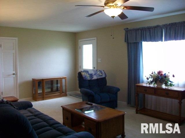 230 Harvester Road Canton, IL 61520 - Photo 3 of 35 Gallery Image 3
