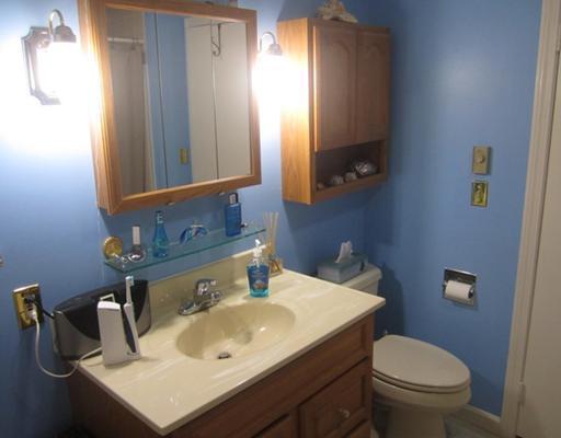 300 Augusta Road, Unit 8 Winslow, ME 04901 - Photo 12 of 16 Bathroom.