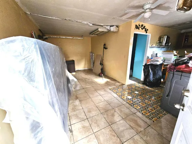 a view of entry way with living room