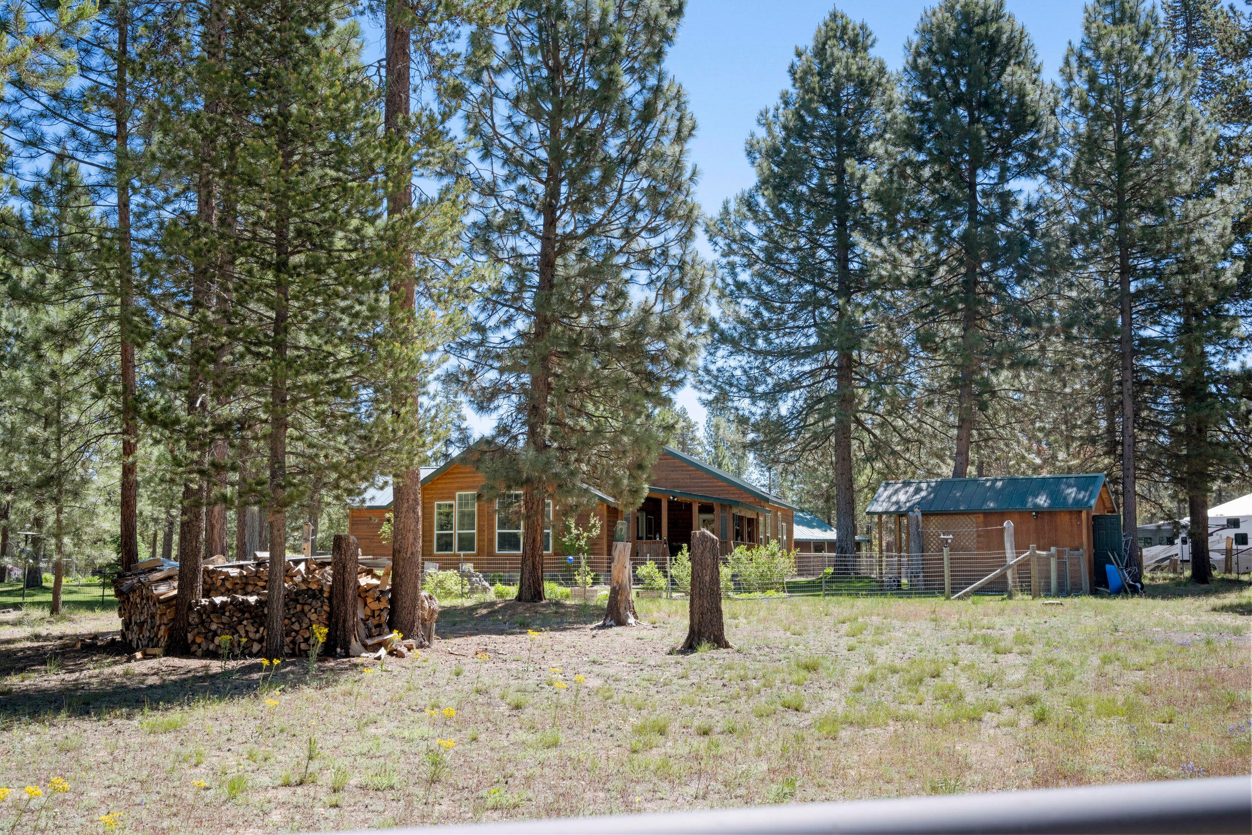 1838 Rector Drive La Pine, OR 97739 - Photo 55 of 69 yard