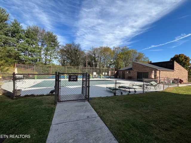 $315,000 | 6208 Mountain Park Drive, Unit 8, Knoxville, TN 37918