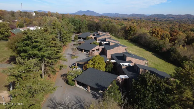 $315,000 | 6208 Mountain Park Drive, Unit 8, Knoxville, TN 37918