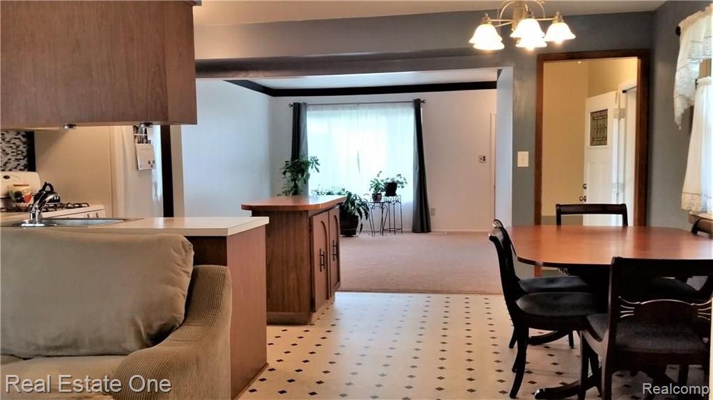 11124 Engleman Road Warren, MI 48089 - Photo 9 of 32