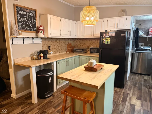 $215,000 | 45 Center Street, Williamsport, IN 47993