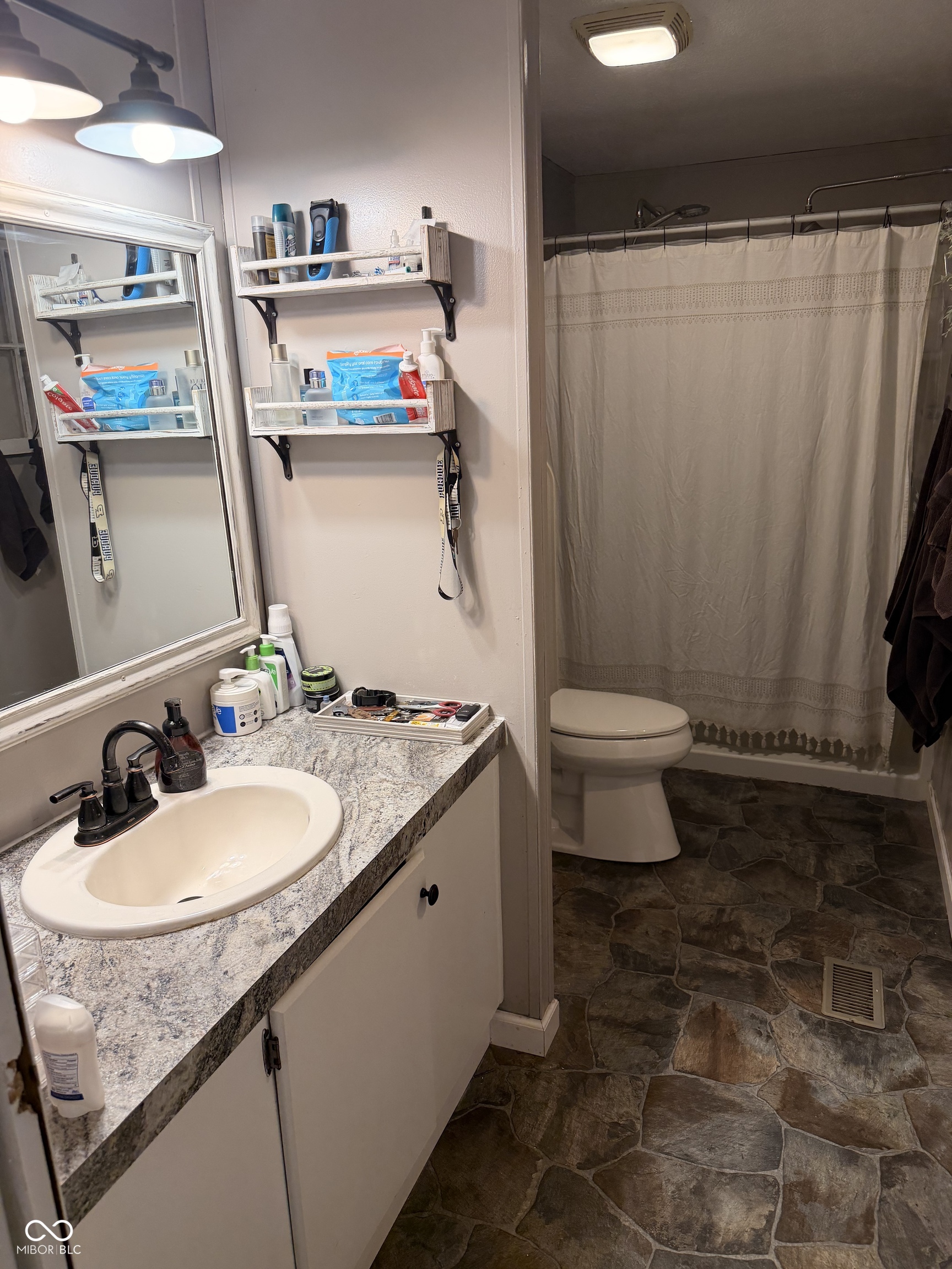 45 Center Street Williamsport, IN 47993 - Photo 4 of 19