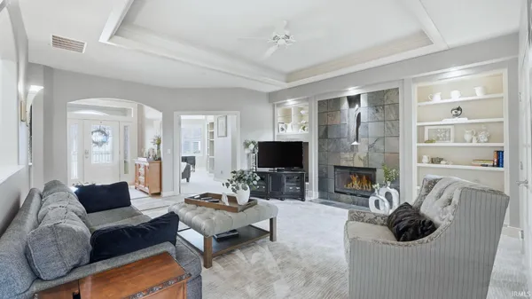 $469,900 | 15725 Golden Eagle Cove, Huntertown, IN 46748