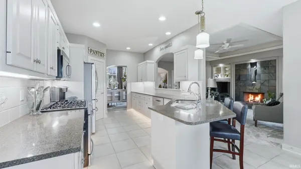 $469,900 | 15725 Golden Eagle Cove, Huntertown, IN 46748