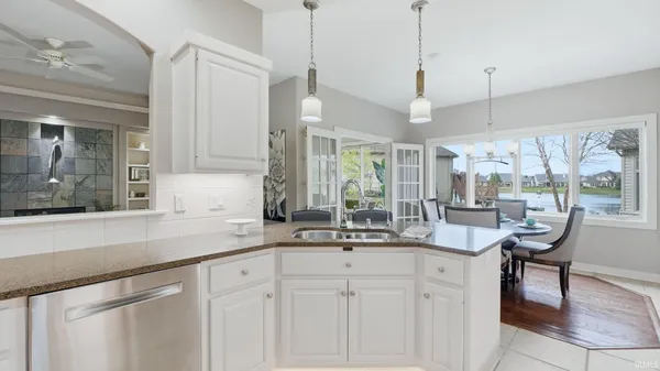 $469,900 | 15725 Golden Eagle Cove, Huntertown, IN 46748