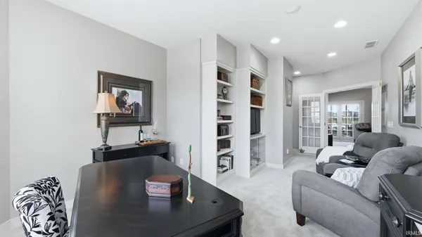 $469,900 | 15725 Golden Eagle Cove, Huntertown, IN 46748