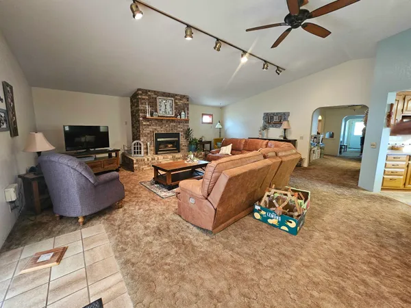 $274,500 | 520 Obie Sue Avenue, Worland, WY 82401