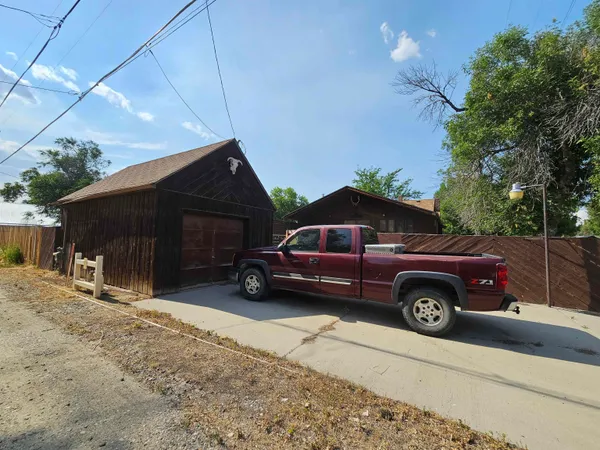 $274,500 | 520 Obie Sue Avenue, Worland, WY 82401