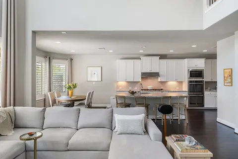 $950,000 | 15504 Cabrillo Way, Austin, TX 78738