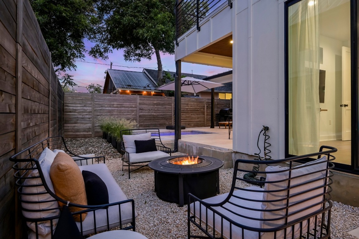 2104 East 2nd Street, Unit 1 Austin, TX 78702 - Photo 29 of 39 a view of a chairs and tables in the patio