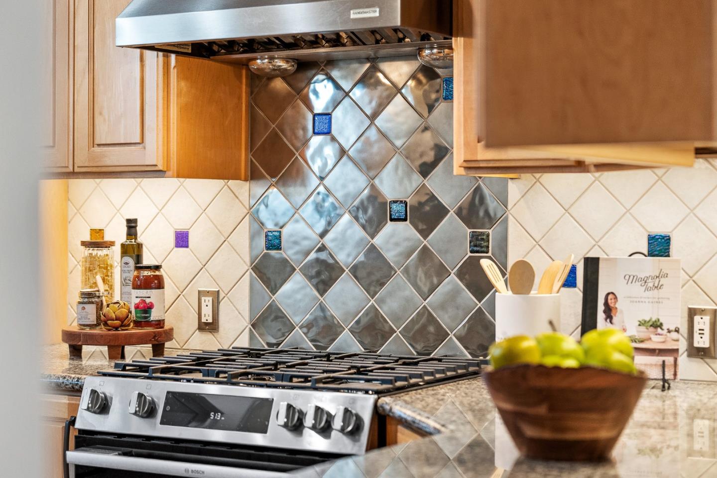 10461 Mary Avenue Cupertino, CA 95014 - Photo 12 of 44