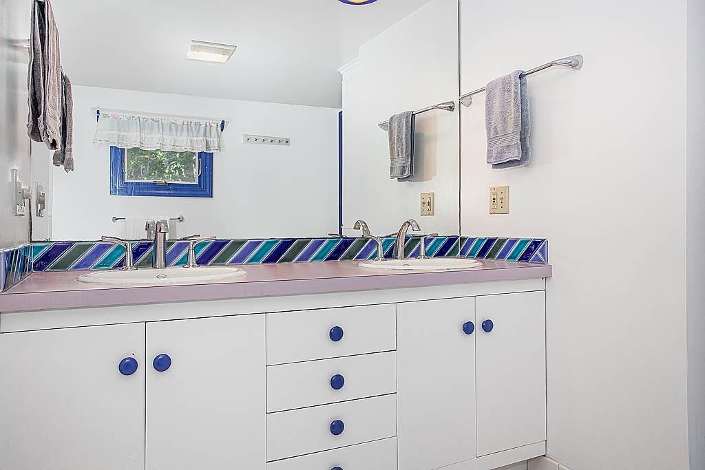 37 Emerson Road Winchester, MA 01890 - Photo 17 of 35 Gallery Image 17