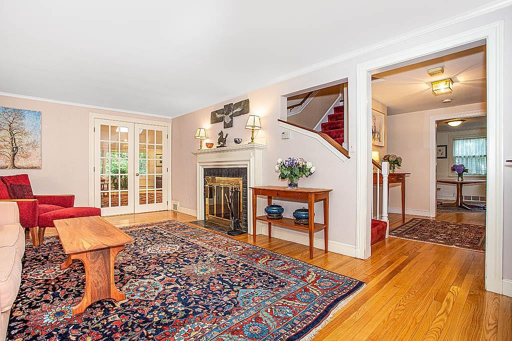 37 Emerson Road Winchester, MA 01890 - Photo 3 of 35 Gallery Image 3